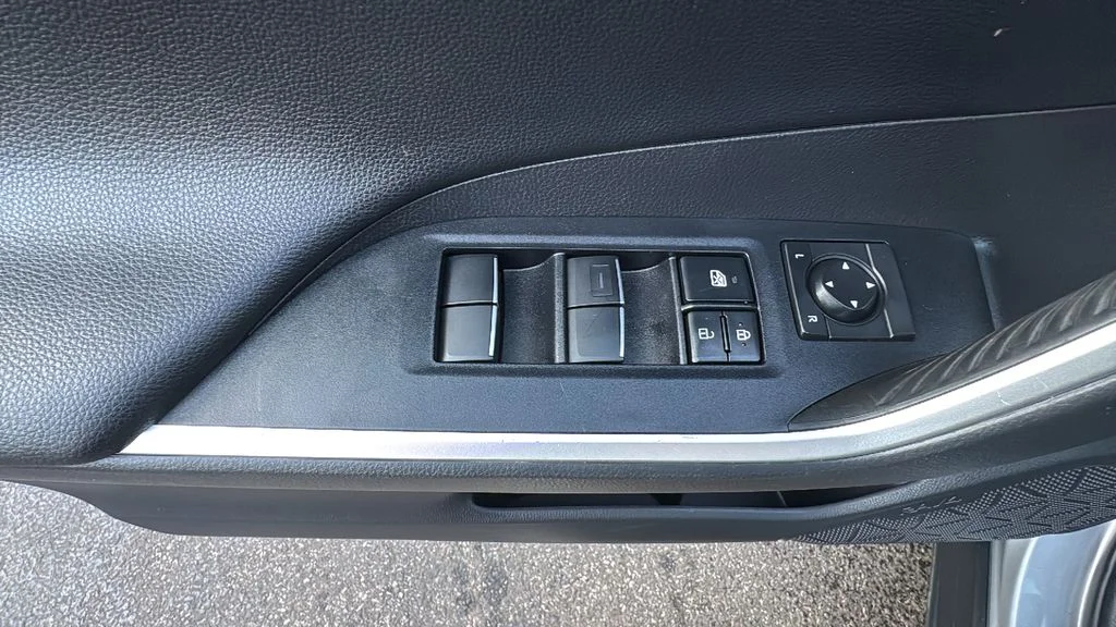 Used 2019 Silver Toyota XSE image 14