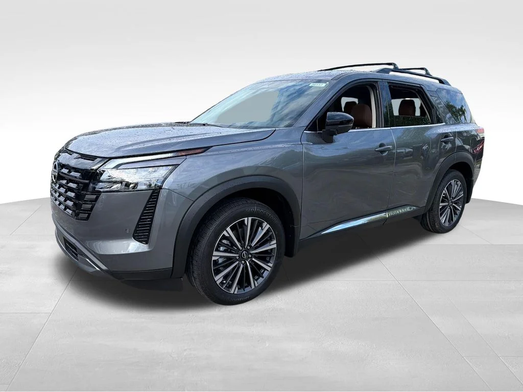 New 2026 Gray Nissan Platinum image 3