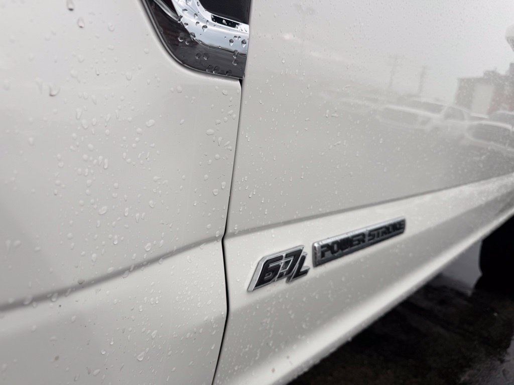 Used 2022 White Ford Lariat image 12