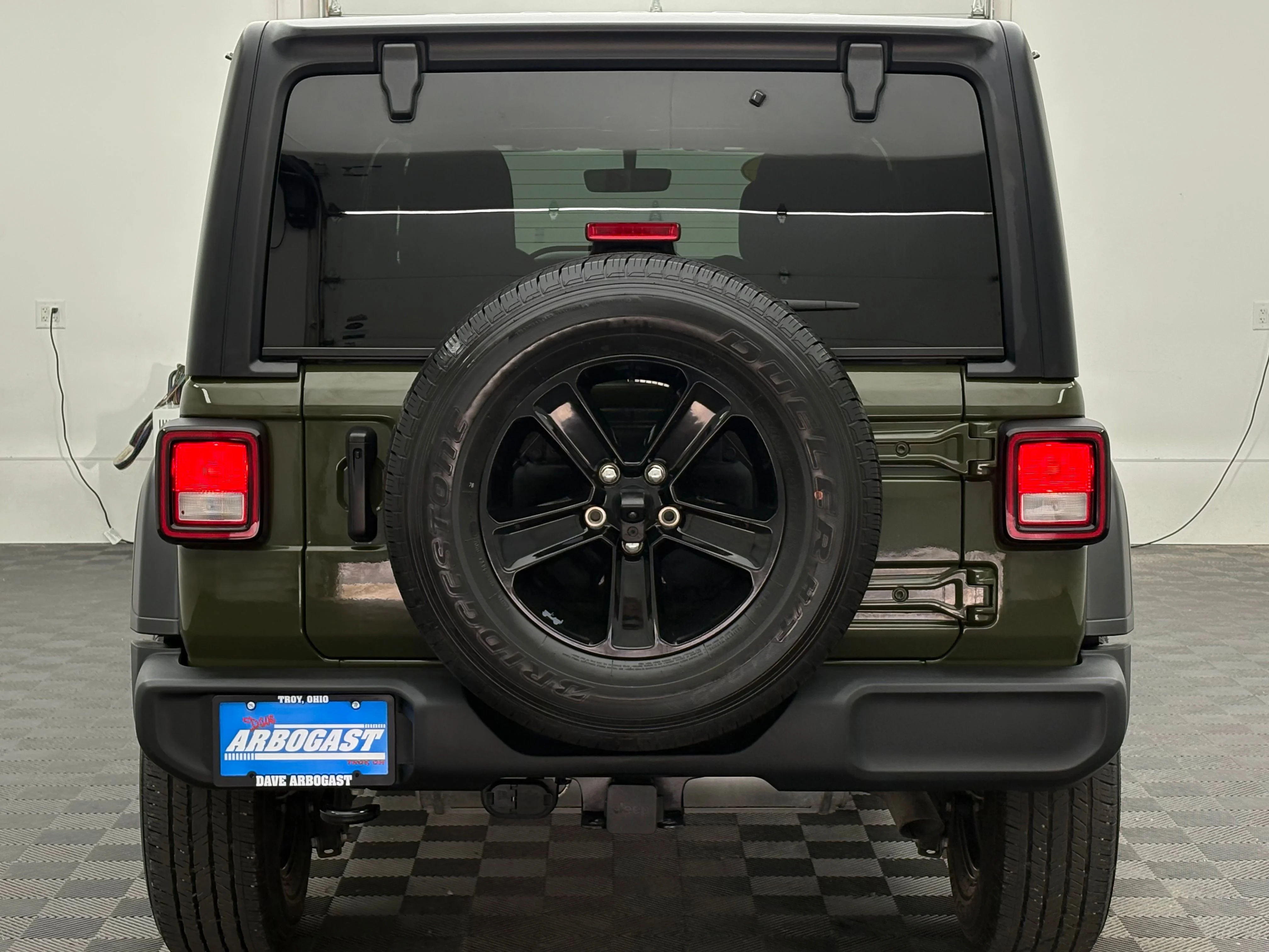 Used 2022 Sarge Green Clearcoat Jeep Unlimited Sport Altitude image 8
