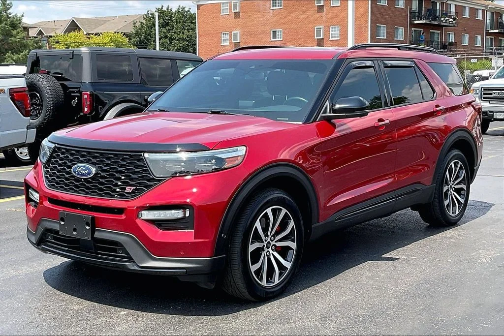 Used 2020 Red Ford ST image 11