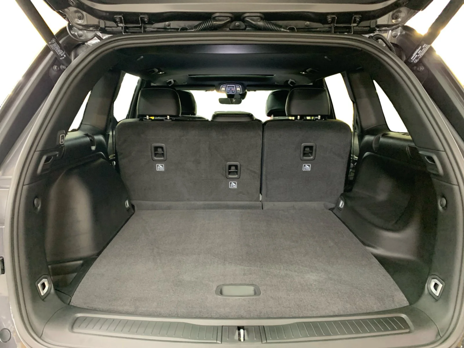New 2026 Baltic Grey Metallic Jeep Altitude image 19