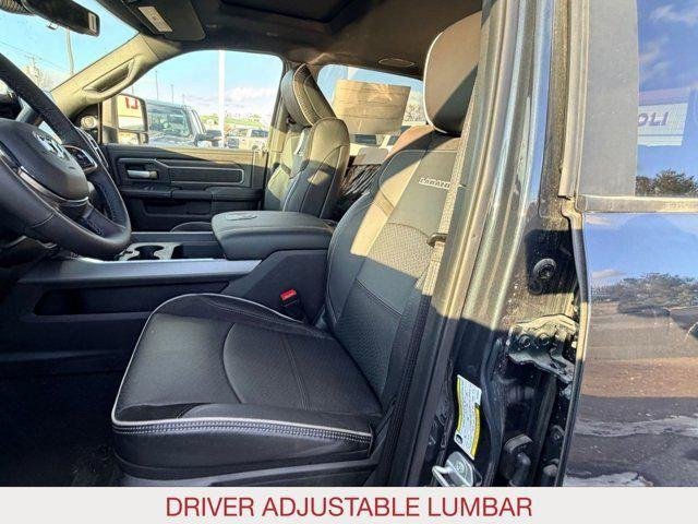 2026 RAM 3500 Laramie - Photo 17