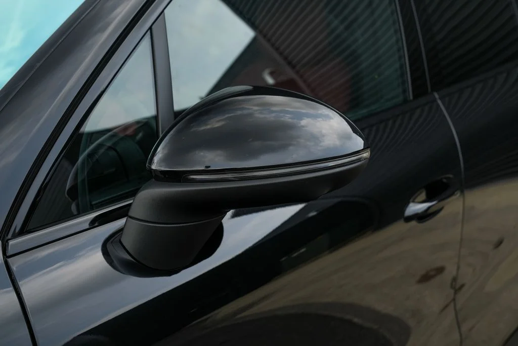 Certified Used 2025  Porsche Base image 9