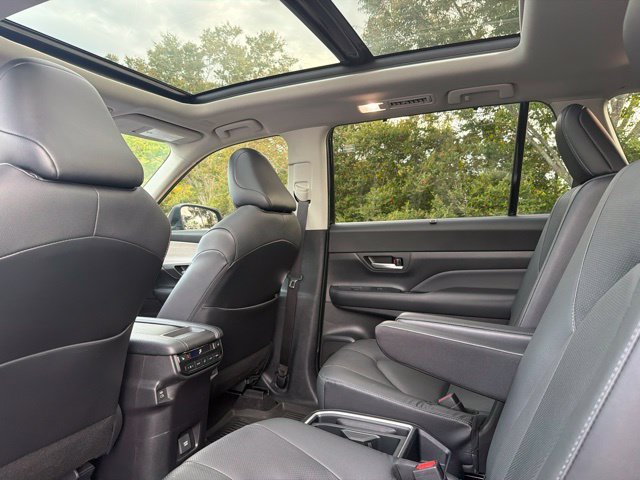 Used 2024  Toyota Limited image 15