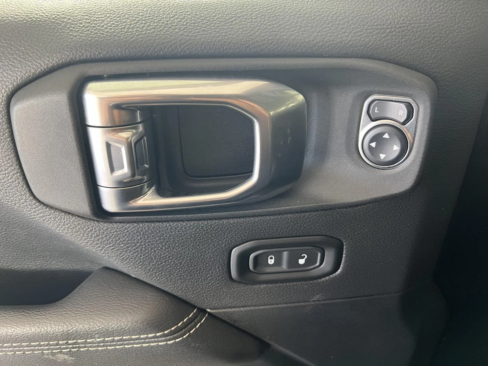 Used 2021 Black Clearcoat Jeep Unlimited Sahara 4xe image 6
