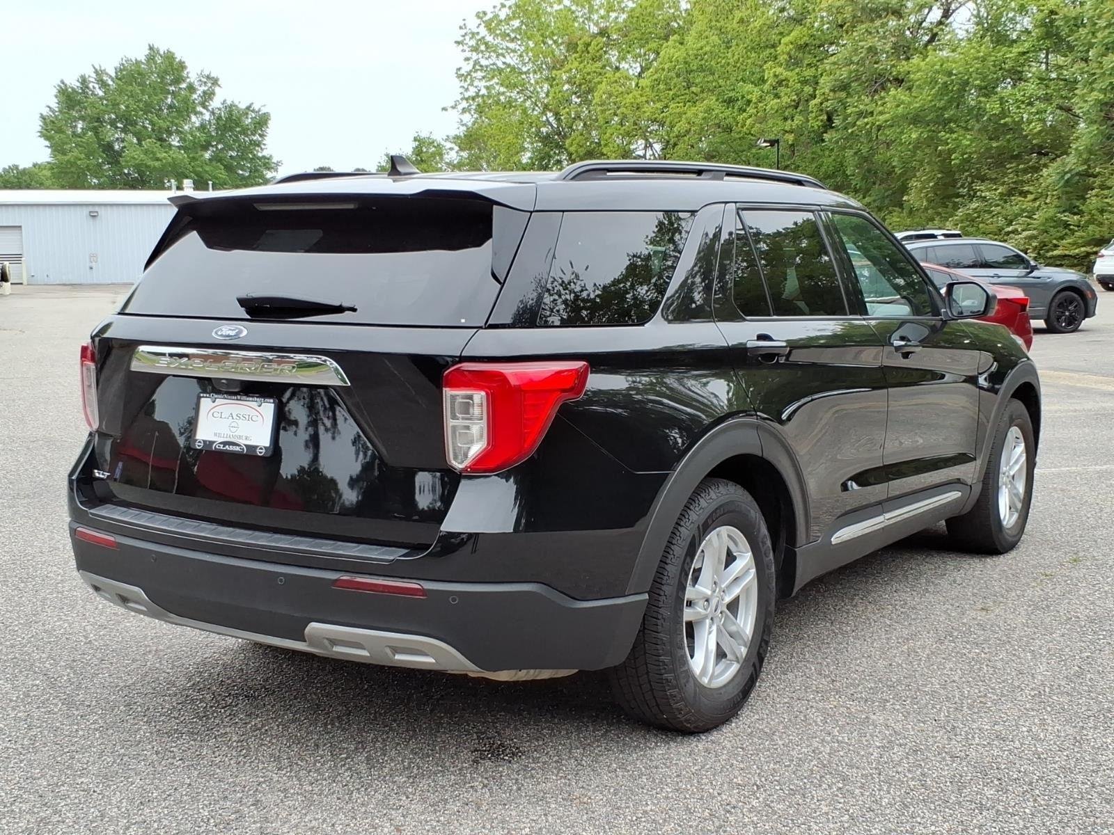 Used 2023 Agate Black Metallic Ford XLT image 7