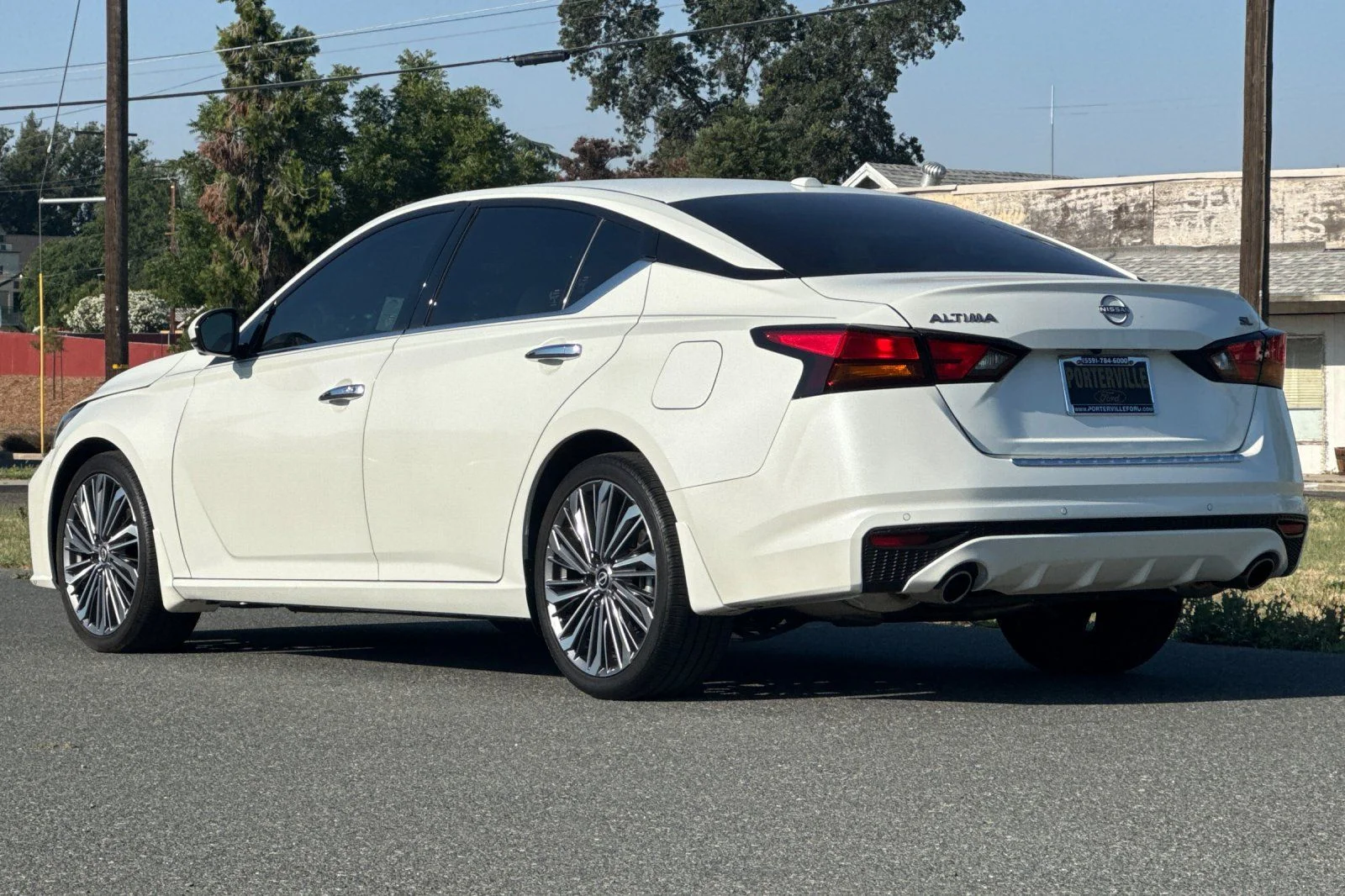 Used 2023 White Nissan 2.5 SL image 7