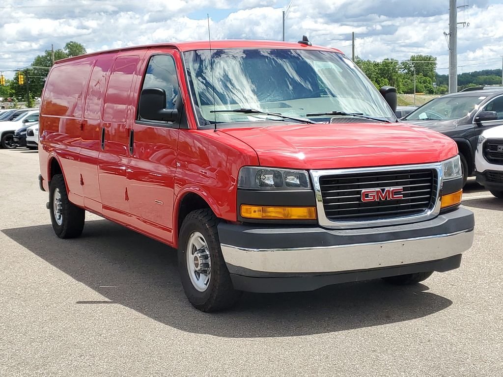 Used 2019 Cardinal Red GMC Work Van image 4