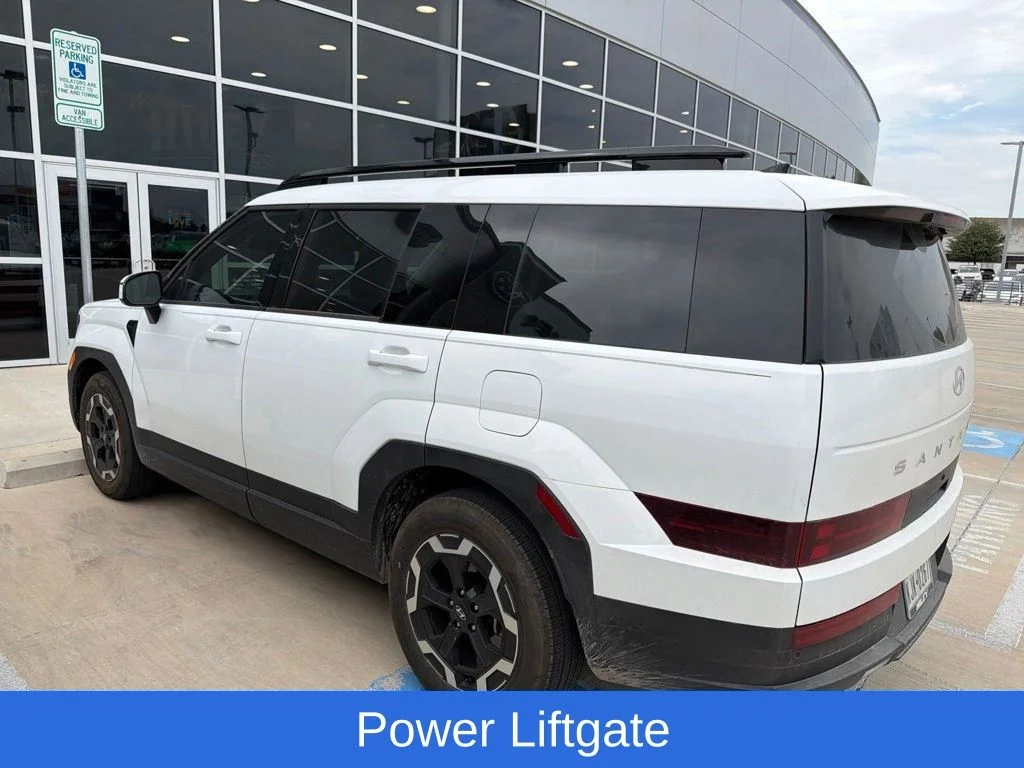 Used 2025 White Hyundai SEL image 4