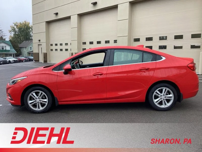 Used 2018 Red Chevrolet LT image 4