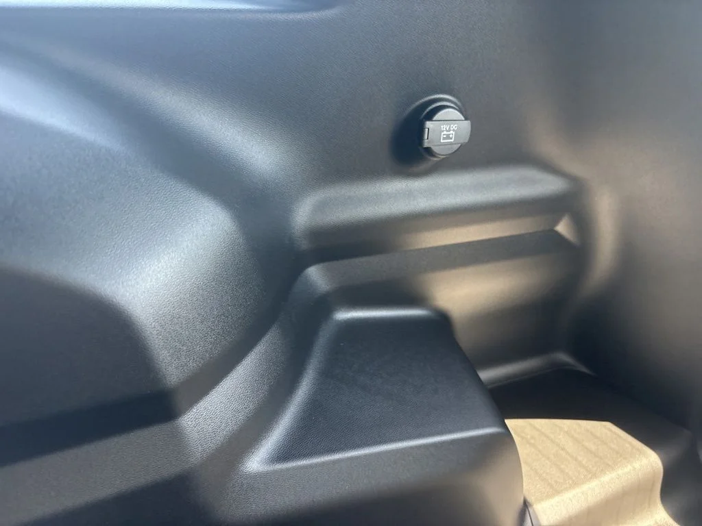 New 2026 Hydro Blue Pearl-Coat Exterior Paint Jeep Laredo image 34