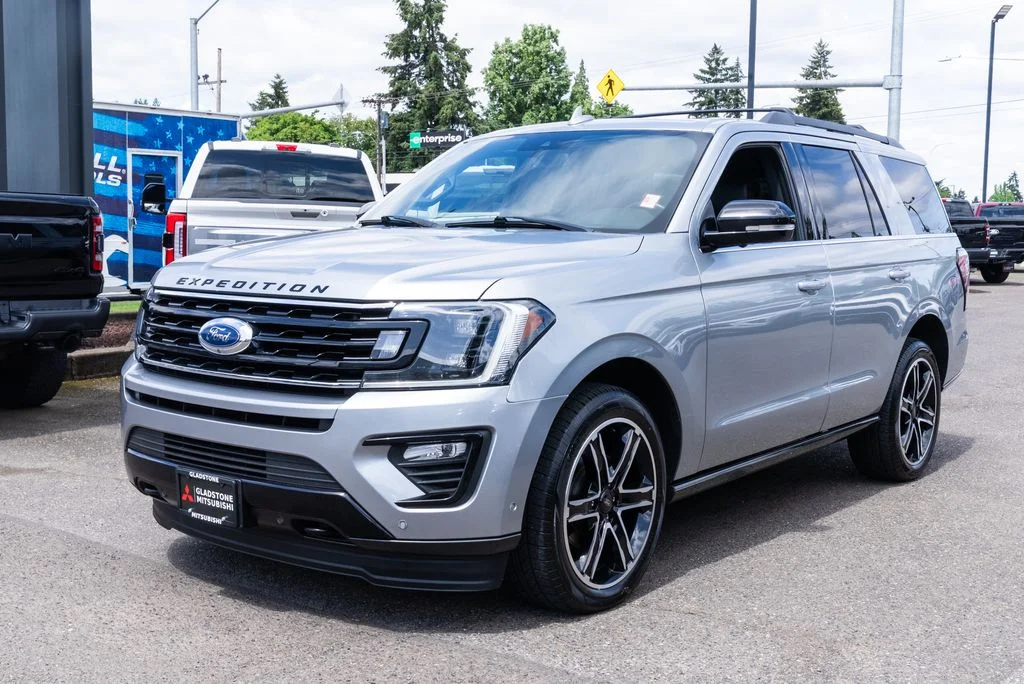 Used 2020 Silver Ford Limited image 3