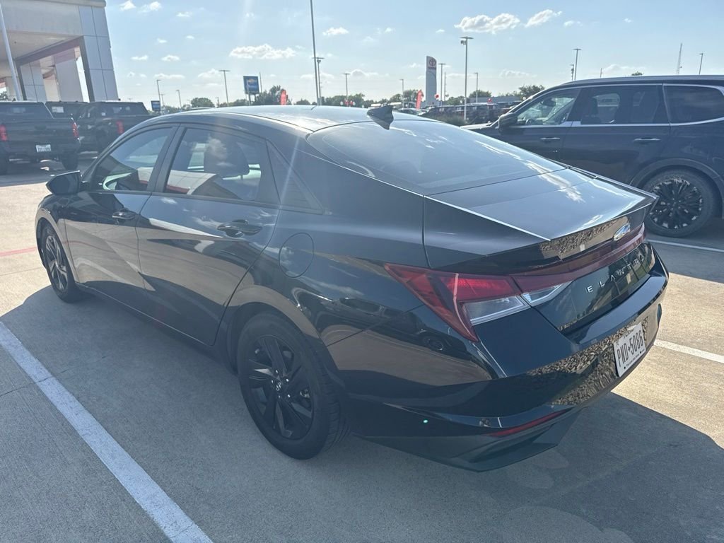Used 2021 Black Hyundai SEL image 4