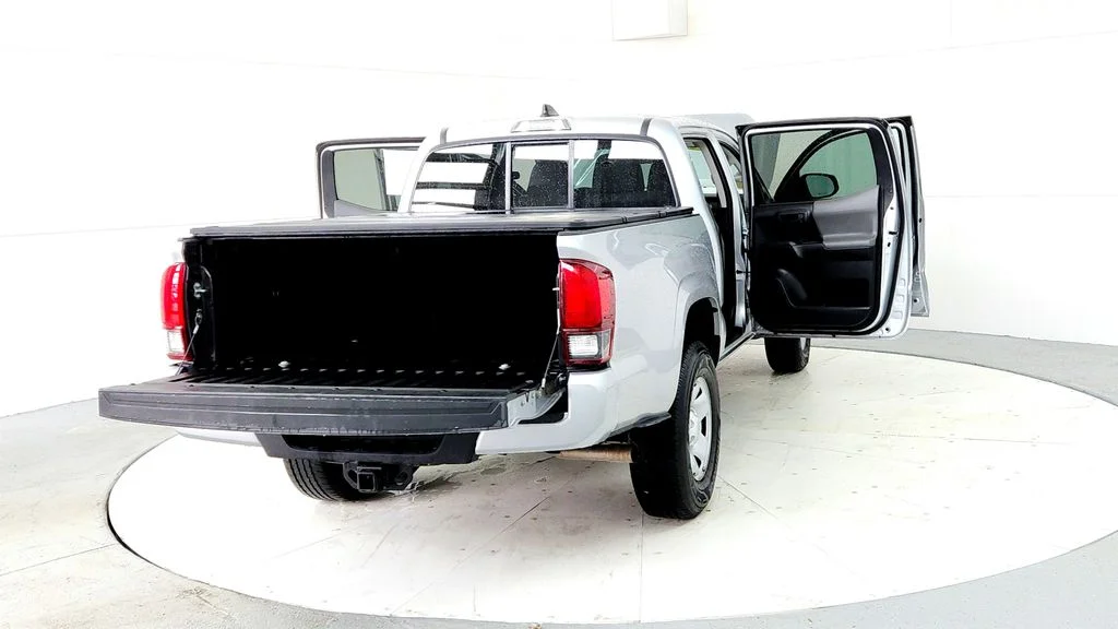 2022 Toyota Tacoma SR - Photo 11