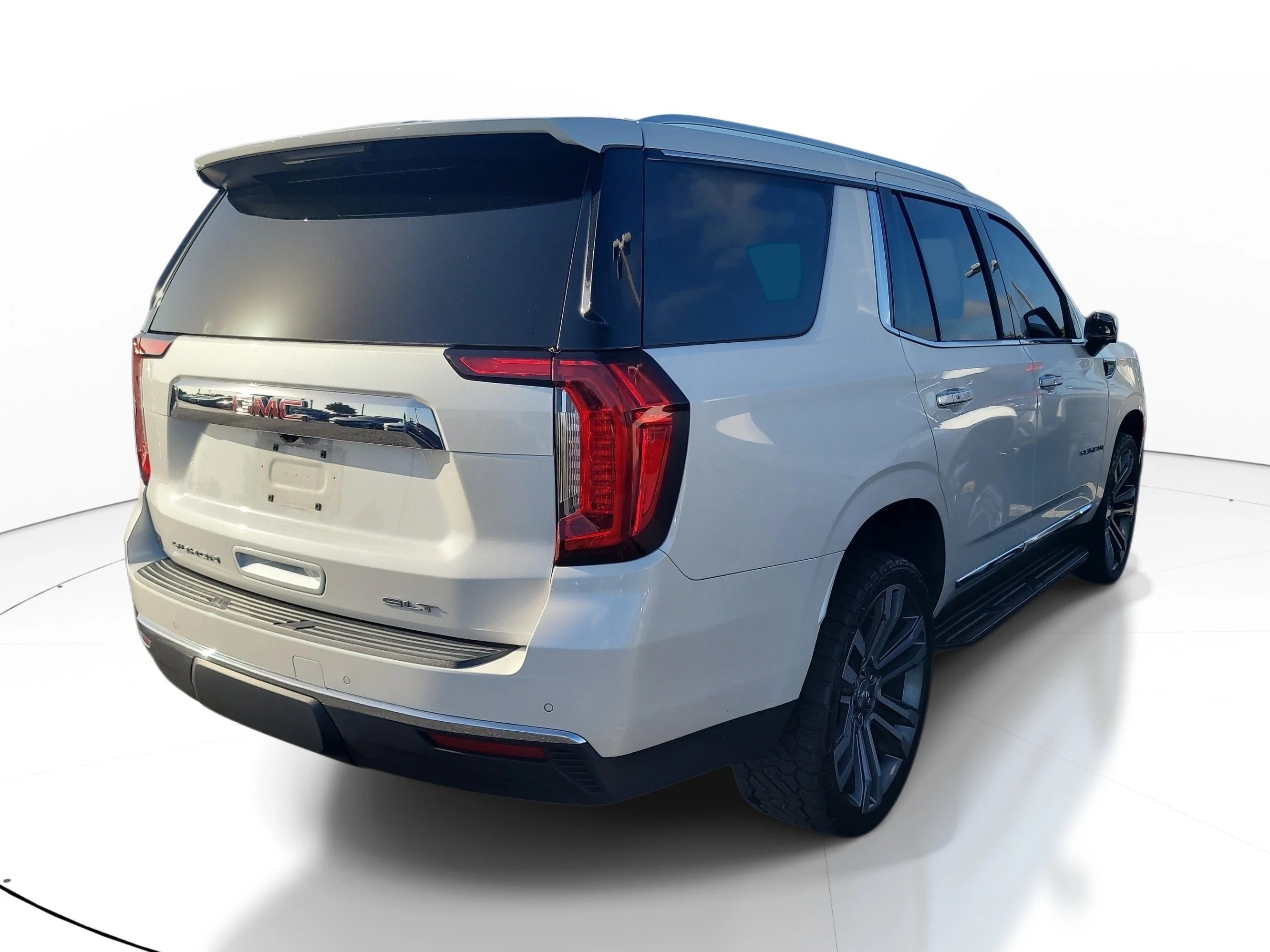 Used 2022  GMC SLT image 6