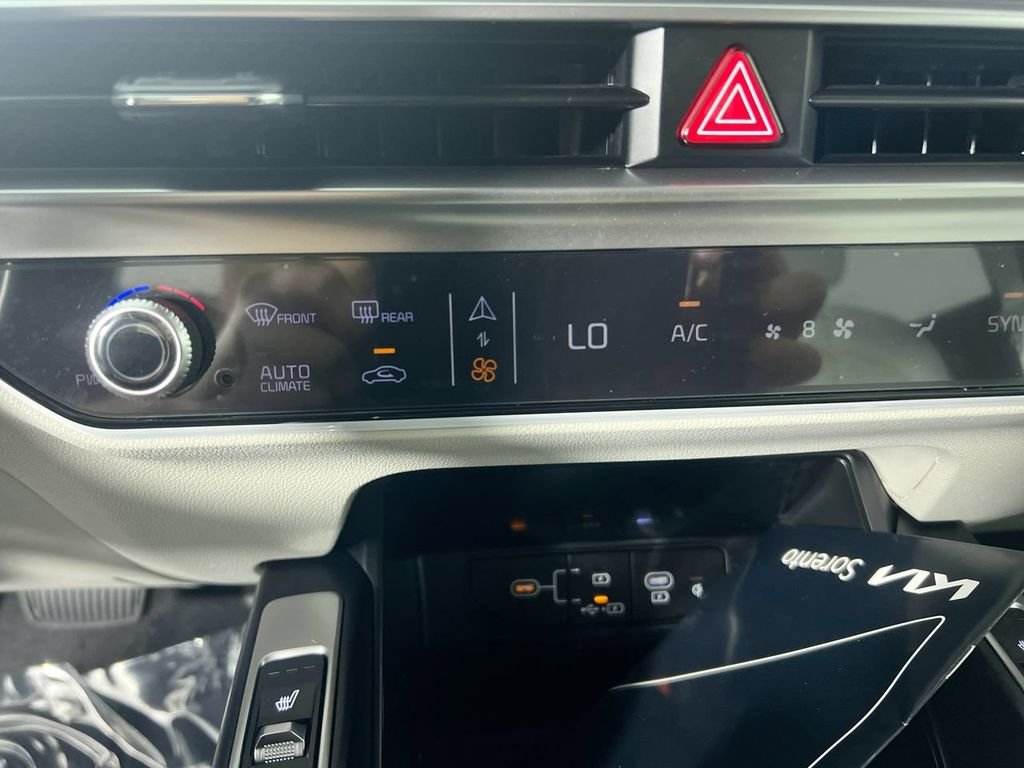 New 2026 Glacial White Pearl Kia S image 22