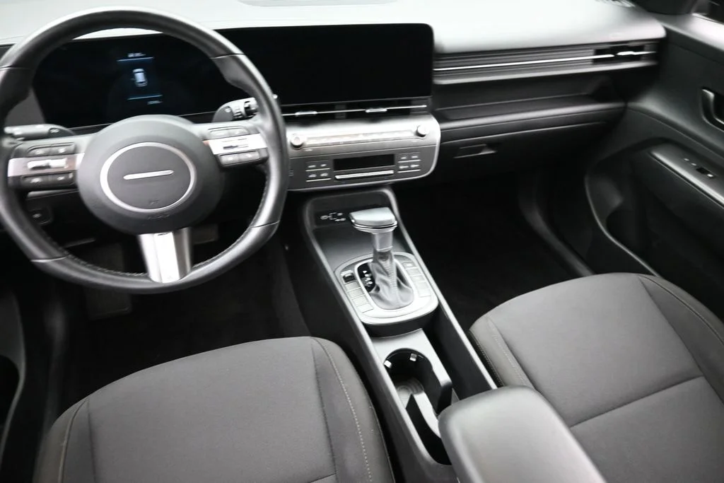 Used 2025 Gray Hyundai SEL image 15