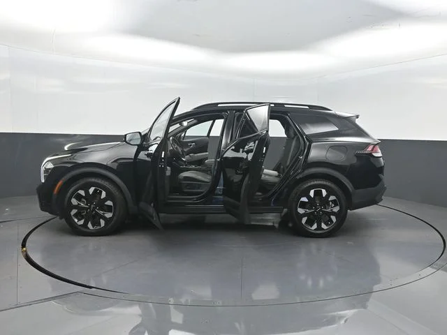 Used 2023 Black Kia X-Line image 38