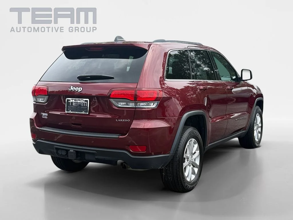 Used 2021 Red Jeep Laredo E image 7