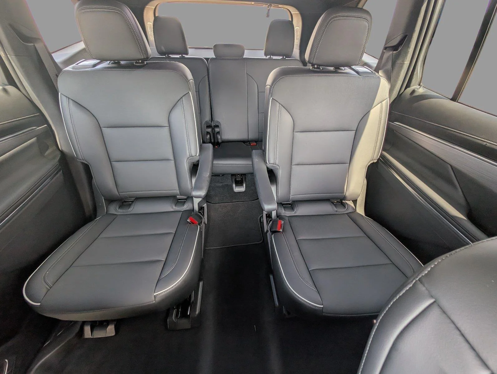 Used 2026 Summit White Buick Preferred image 37