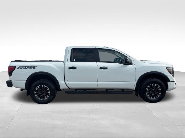 Used 2024 White Nissan PRO-4X image 7