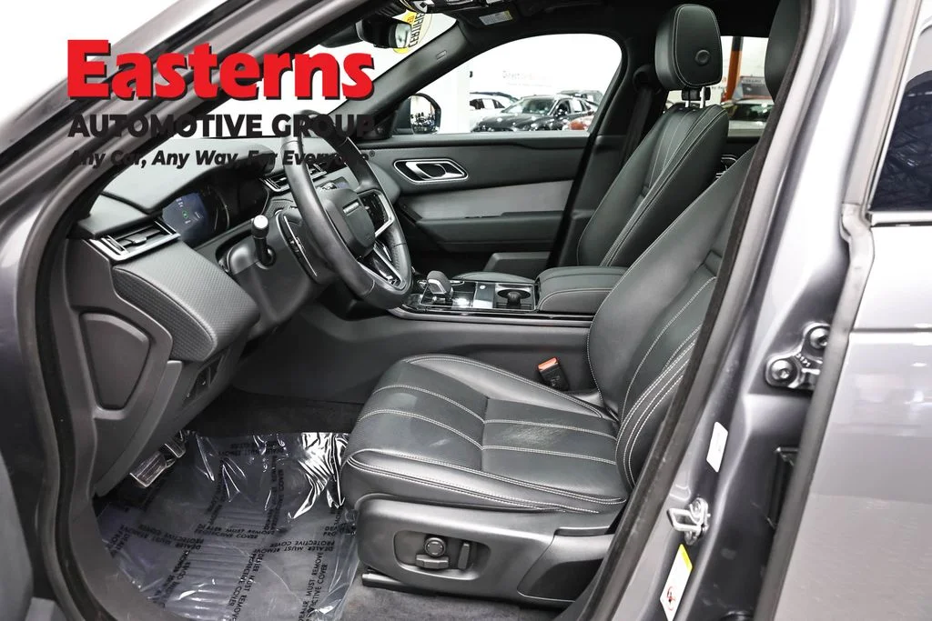 Used 2023 Gray Land Rover R-Dynamic S MHEV image 14