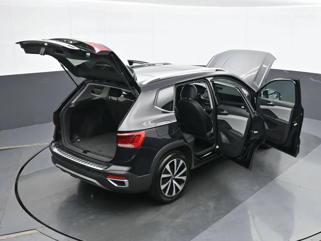 Used 2022 Black Volkswagen 1.5T SE image 39