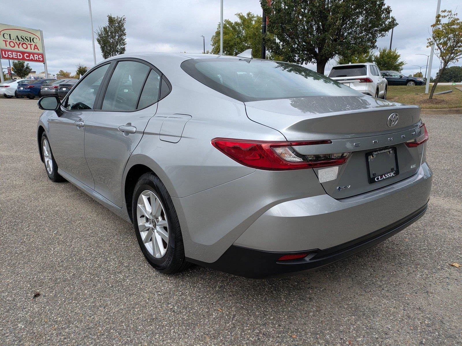 Certified Used 2025  Toyota LE image 6