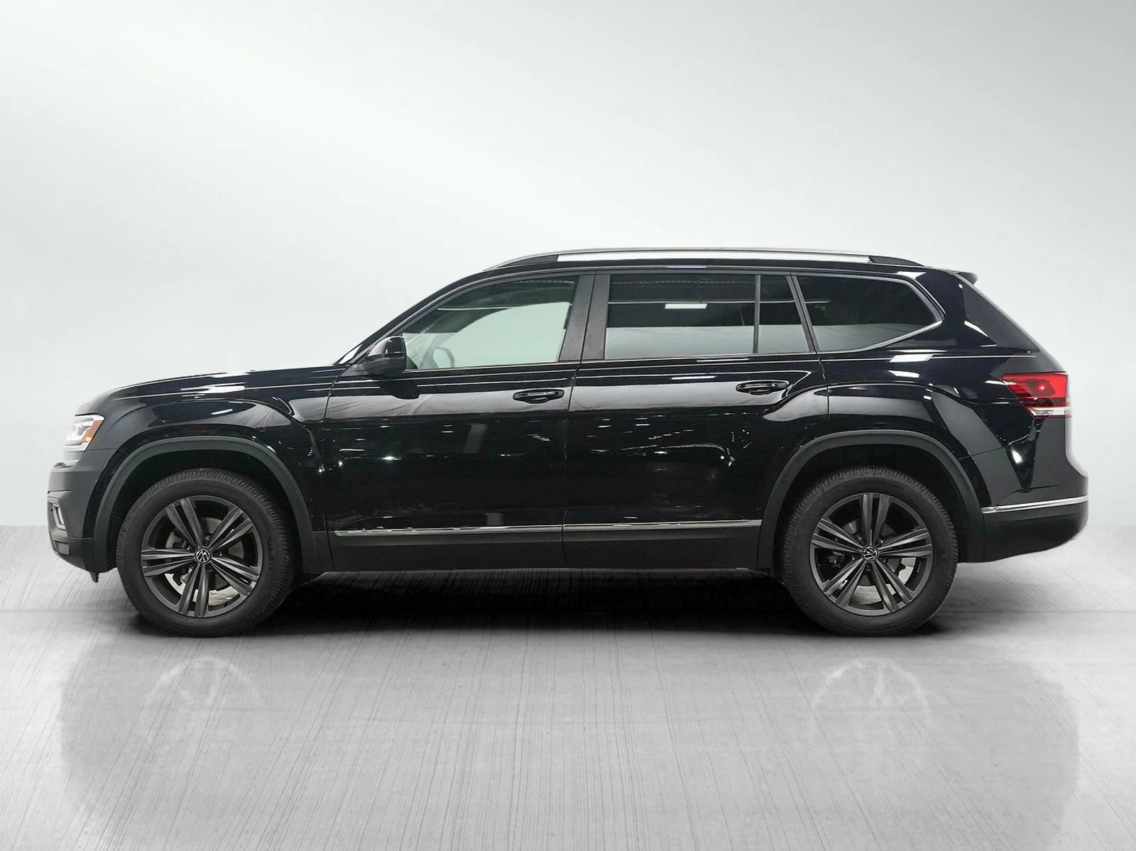 Used 2019 Volkswagen Atlas SEL with VIN 1V2MR2CAXKC619499 for sale in White Bear Lake, Minnesota