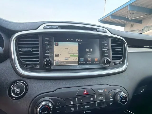 Used 2017 Titanium Silver Kia SX V6 image 26