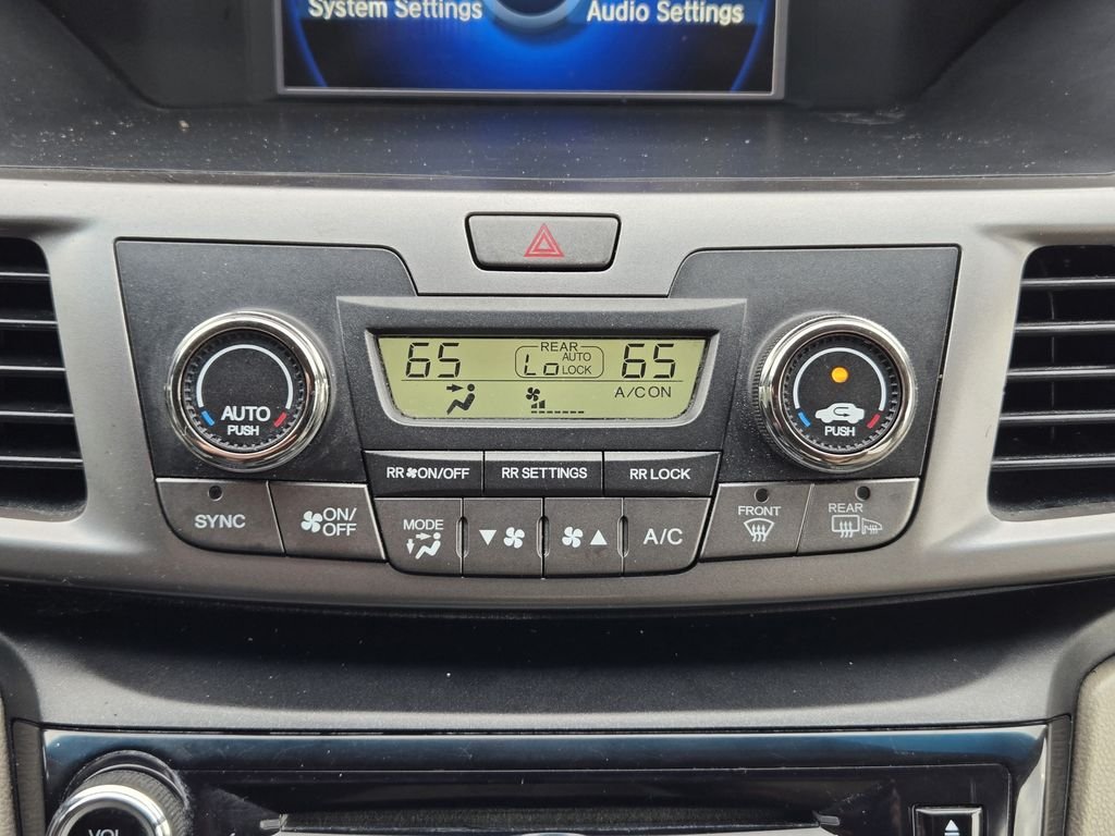 Used 2016 White Honda EX image 13