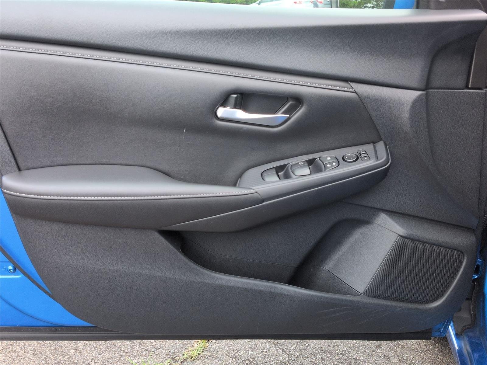 Used 2024 Electric Blue Metallic Nissan SV image 14