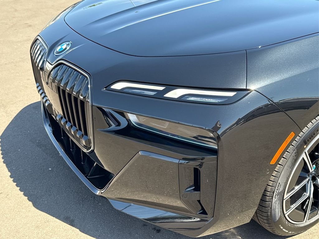 New 2026 Black BMW 750e xDrive image 16
