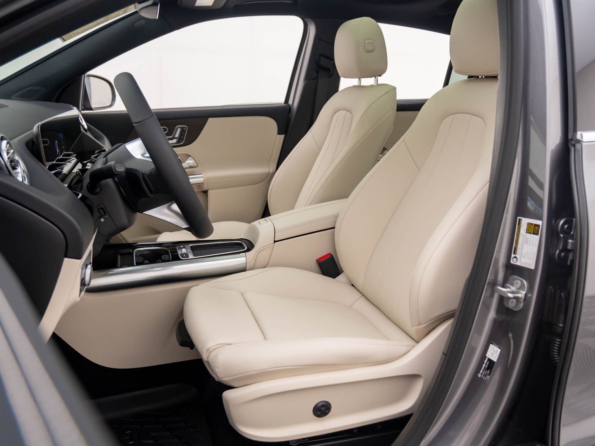 New 2026 Gray Mercedes-Benz GLA 250 image 17