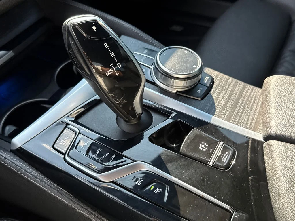 Used 2022 Gray BMW 530e iPerformance image 29