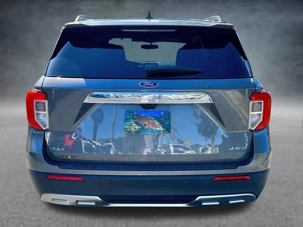 Certified Used 2024 Gray Metallic Ford XLT image 8