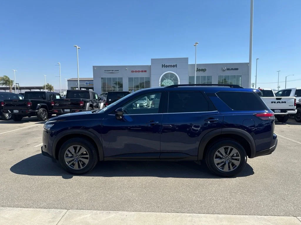 Used 2024 Blue Nissan SV image 5