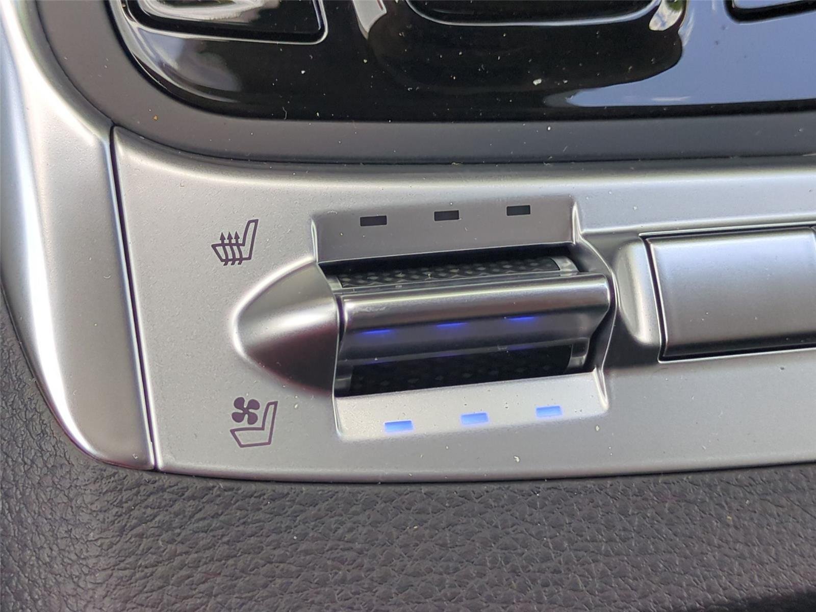 New 2026 Snow White Pearl Kia SX image 29