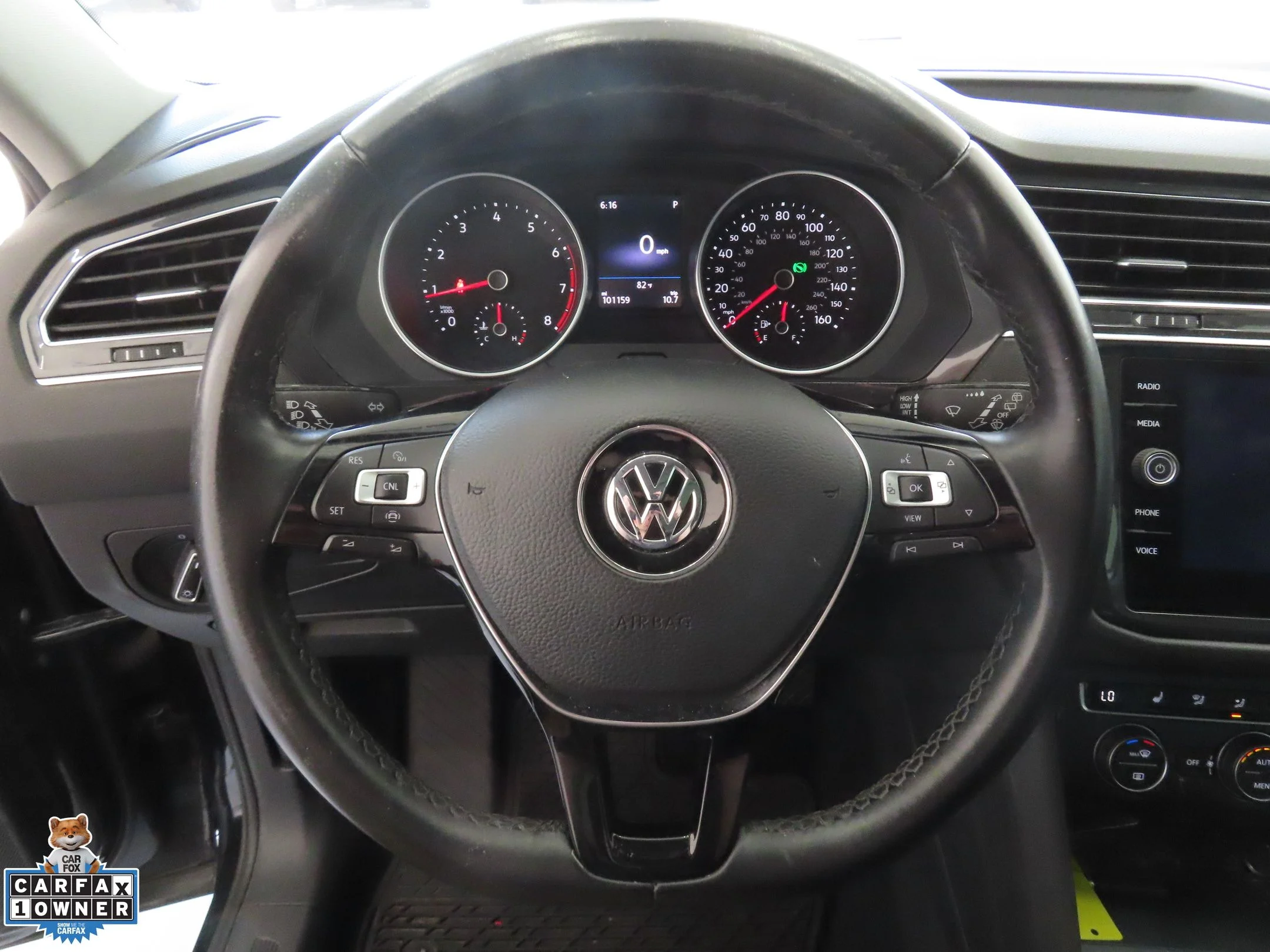 Used 2019 Black Volkswagen 2.0T SE image 16