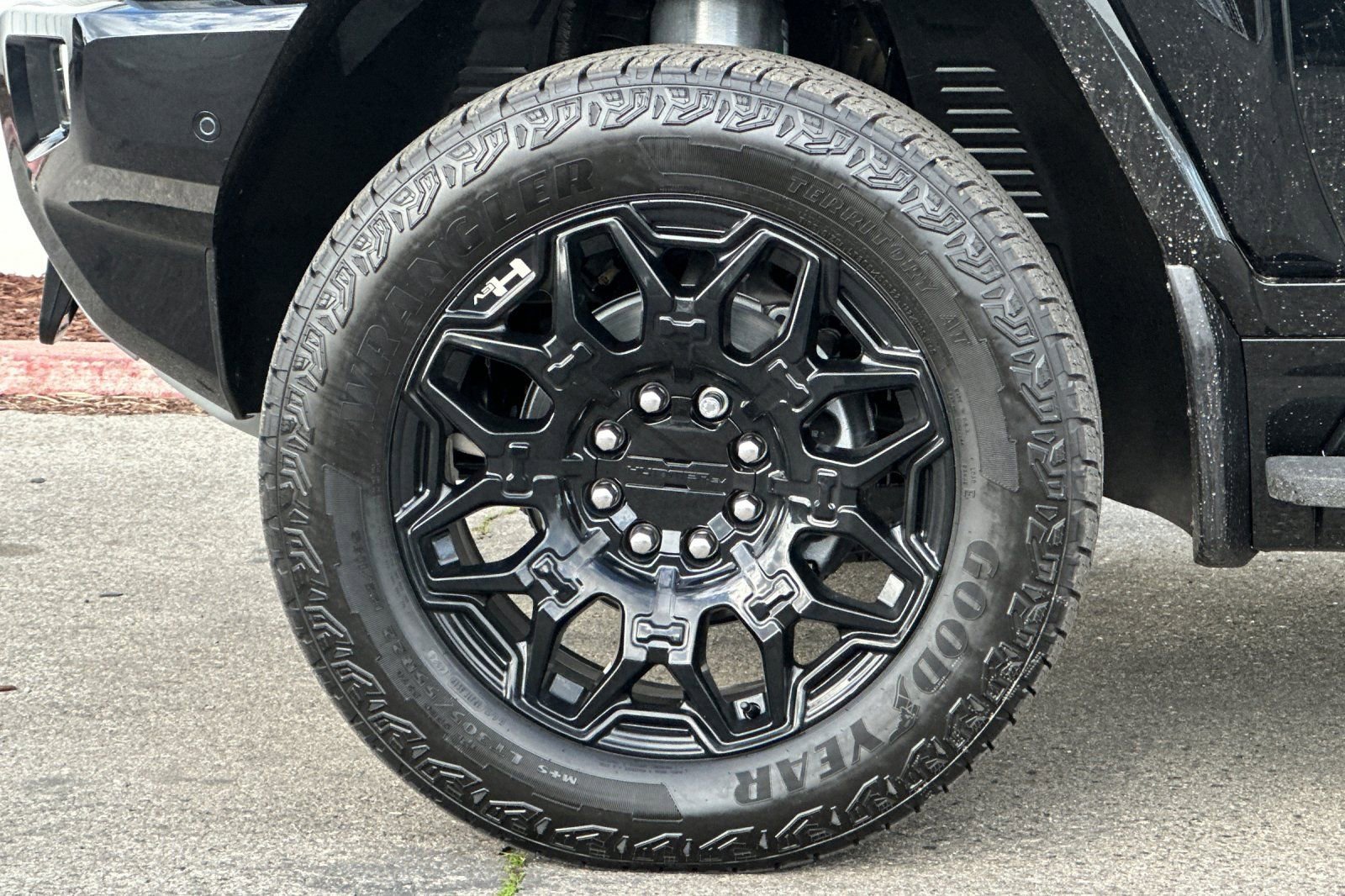 2025 GMC HUMMER EV 2X - Photo 24