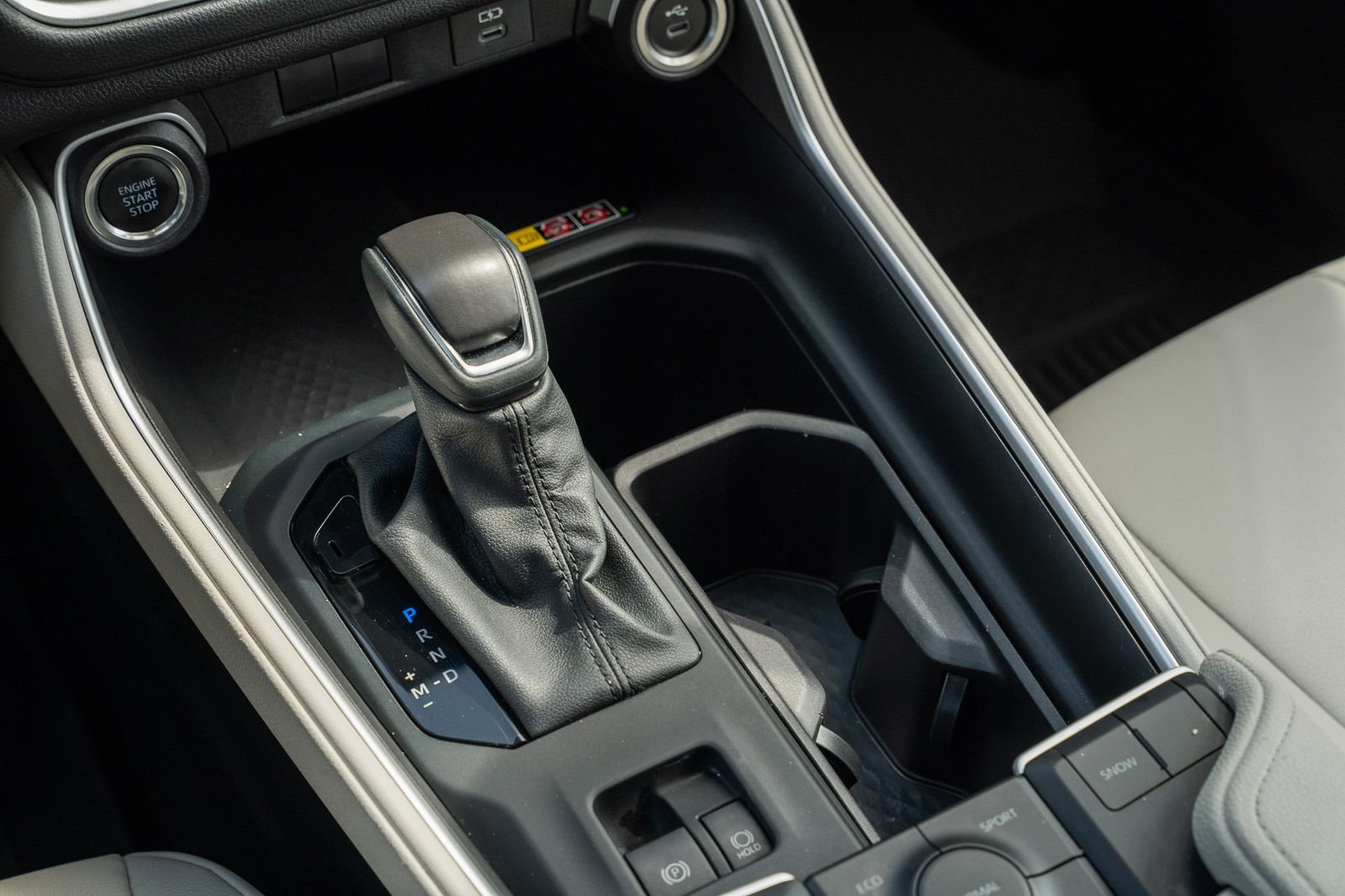 Certified Used 2025 Beige Toyota XLE image 34