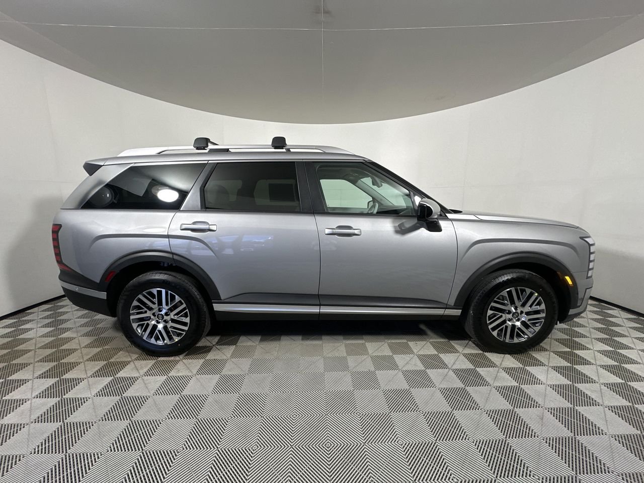New 2027 Shimmering Silver Hyundai SEL Premium 7P image 8