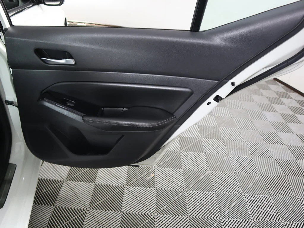 Used 2023 Pearl White Nissan 2.5 SL image 27