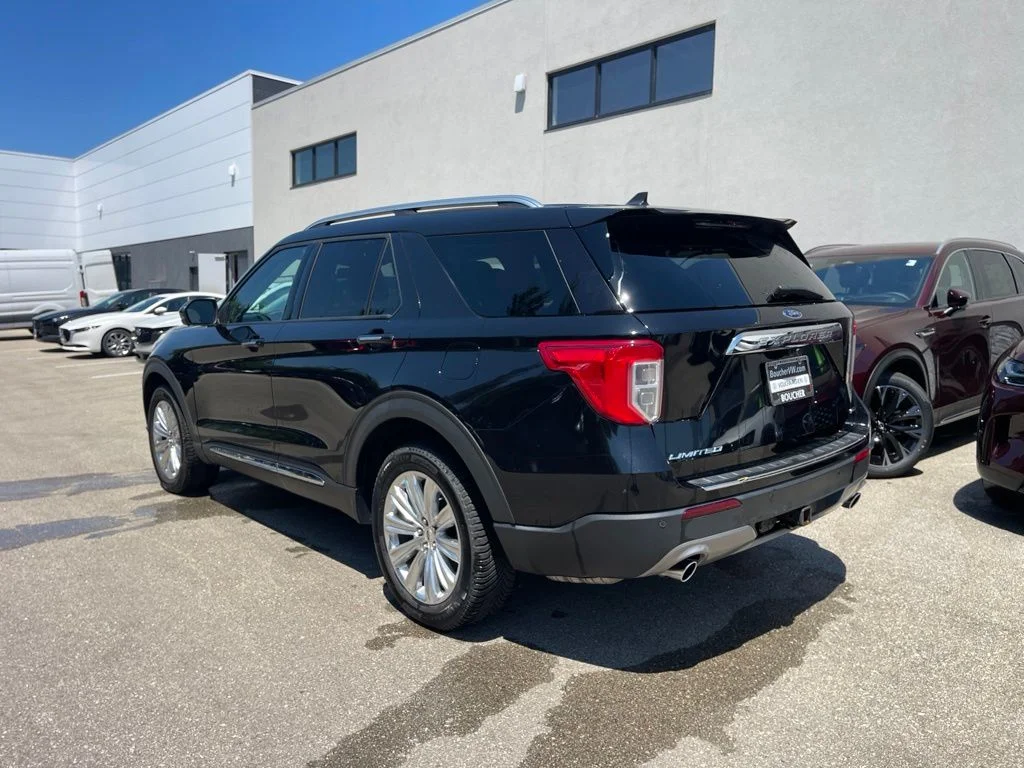 Used 2021 Agate Black Metallic Ford Limited image 2