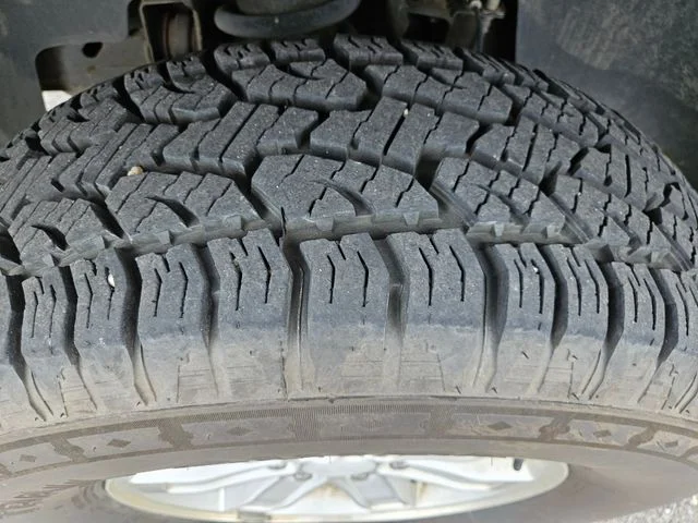 Used 2013 Black GMC SLE image 26