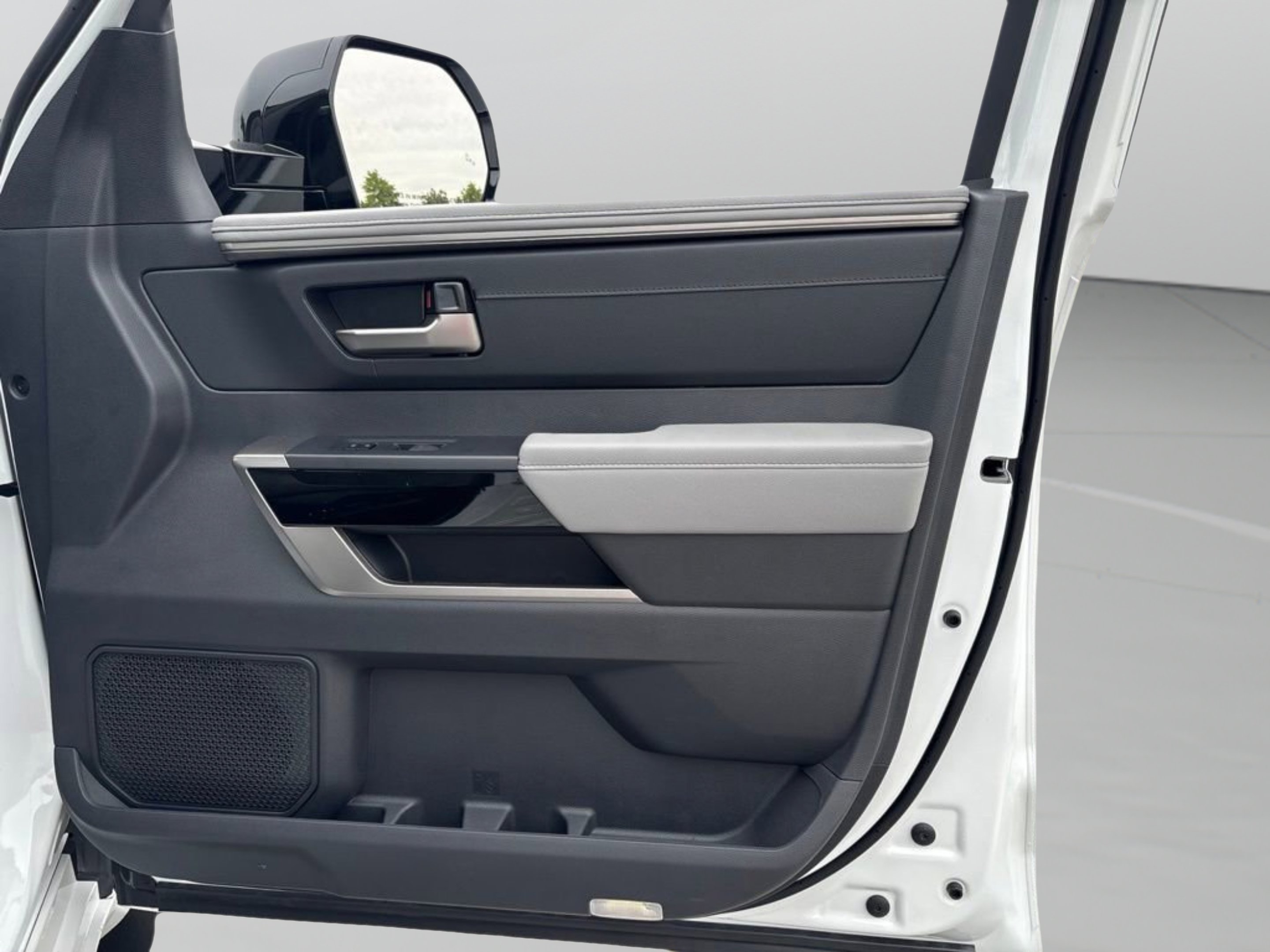 2026 Toyota Tundra Limited - Photo 42