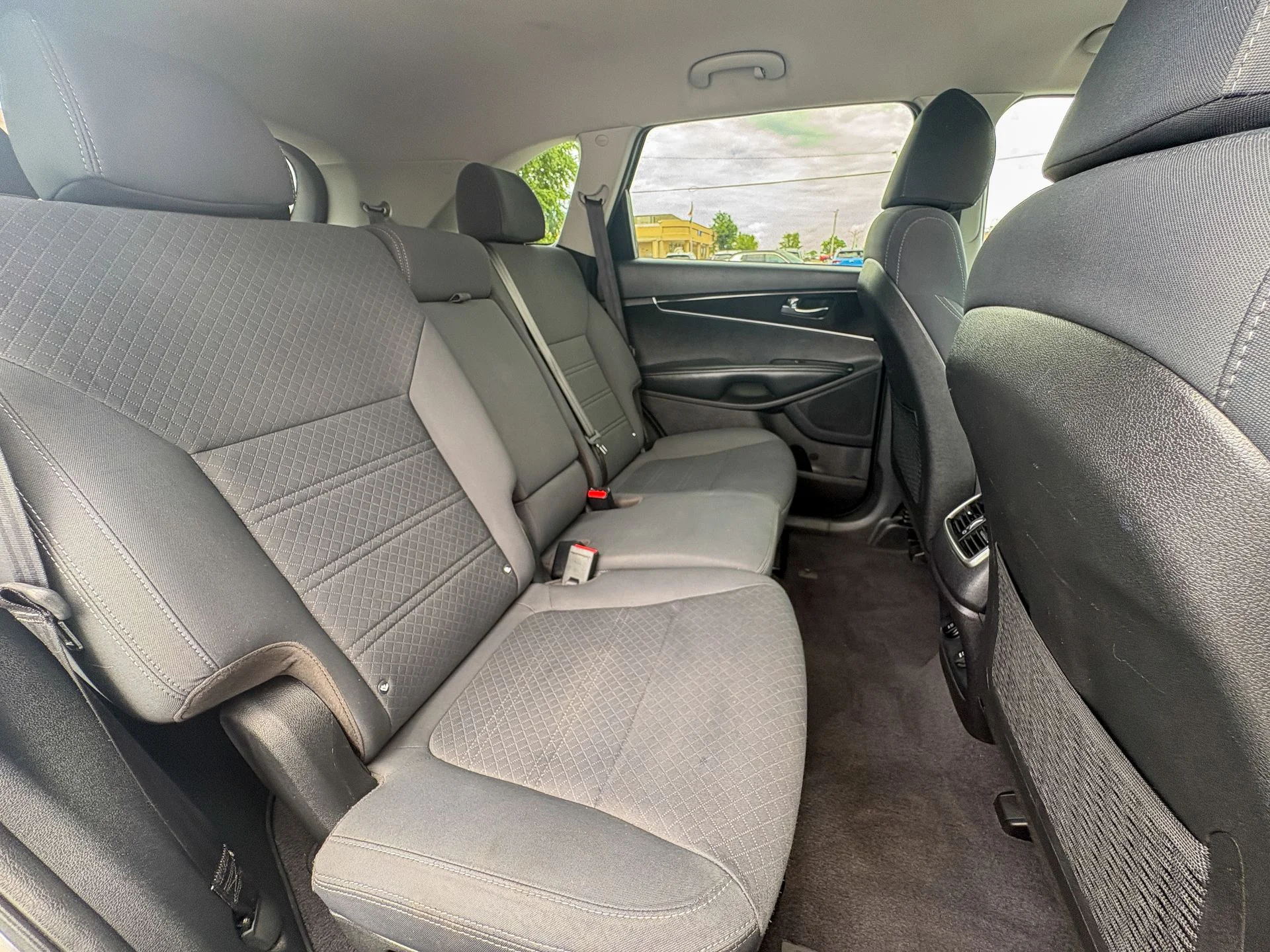 Used 2018 Silver Kia LX image 26