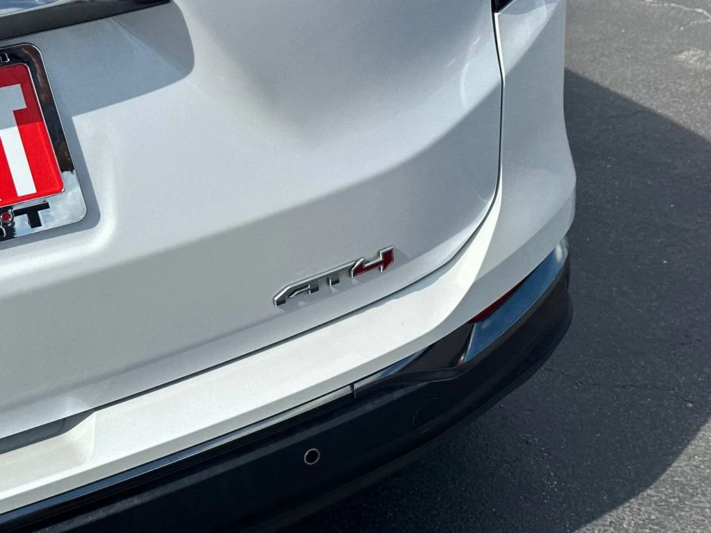 Used 2024 White GMC AT4 image 7