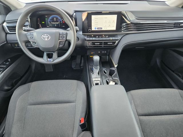 Used 2025 White Toyota LE image 9
